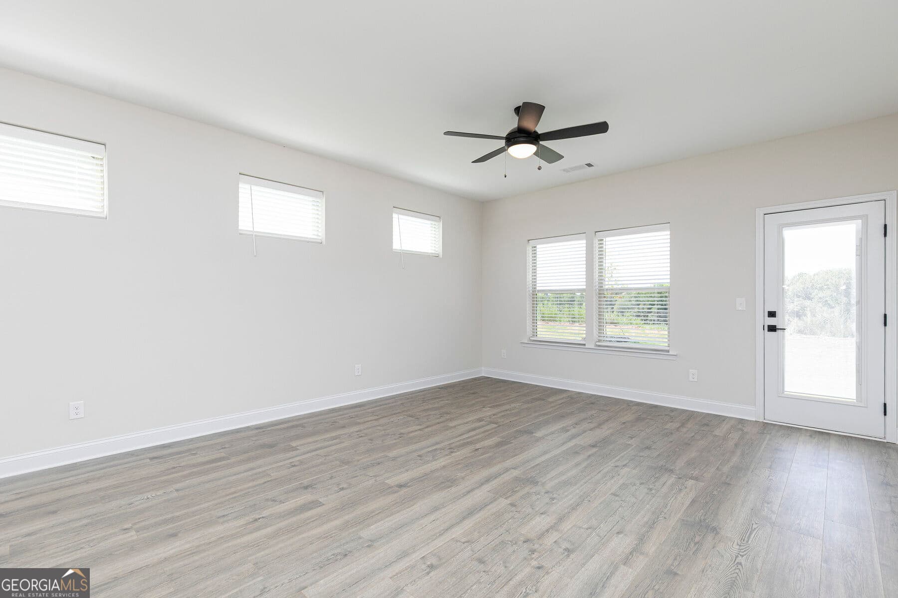 4 bedroom, 3.5 bathroom, 2,087 sq ft single family residence for sale at 271 Cantrell Drive, Dallas, GA 30157 — photo 9
