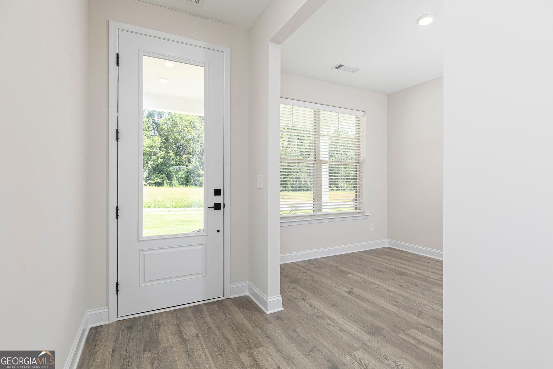 4 bedroom, 3.5 bathroom, 2,087 sq ft single family residence for sale at 271 Cantrell Drive, Dallas, GA 30157 — photo 4