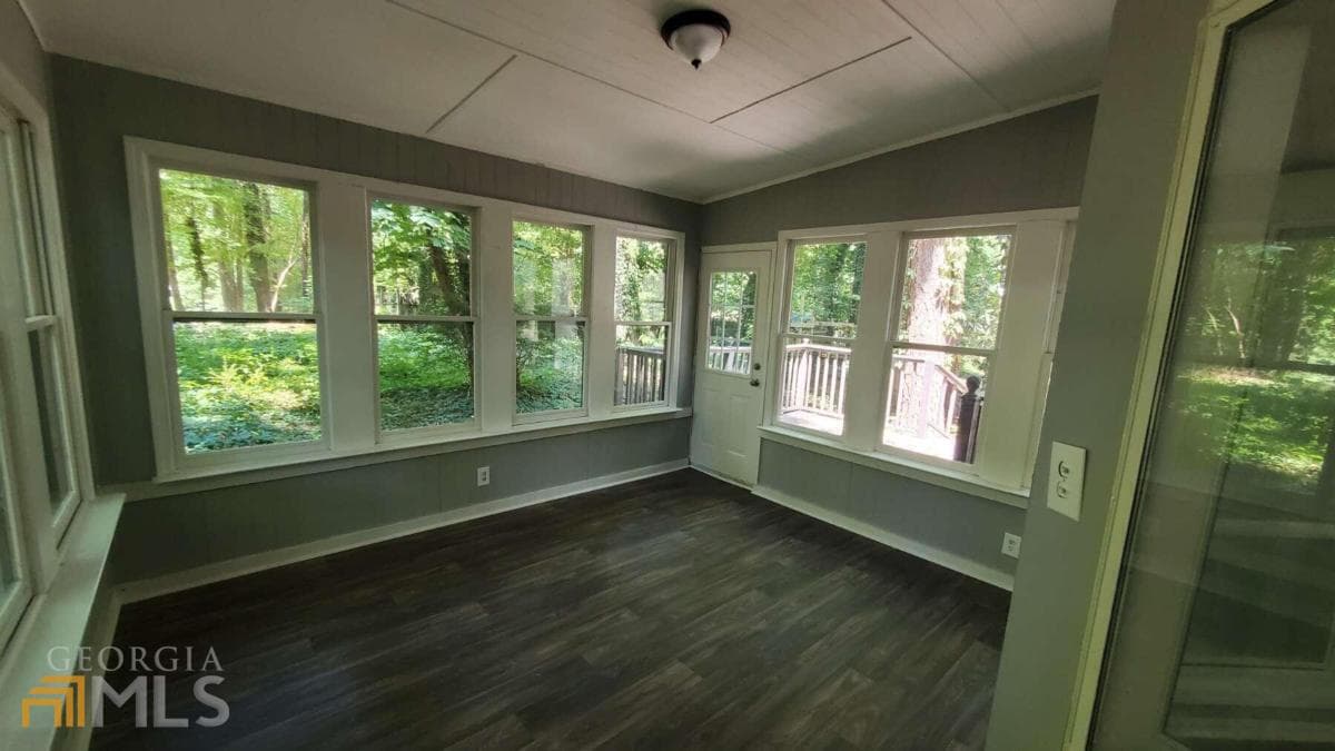 3 bedroom, 2.5 bathroom, 2,689 sq ft single family residence for sale at 209 Mill Ridge Court, Lawrenceville, GA 30046 — photo 6