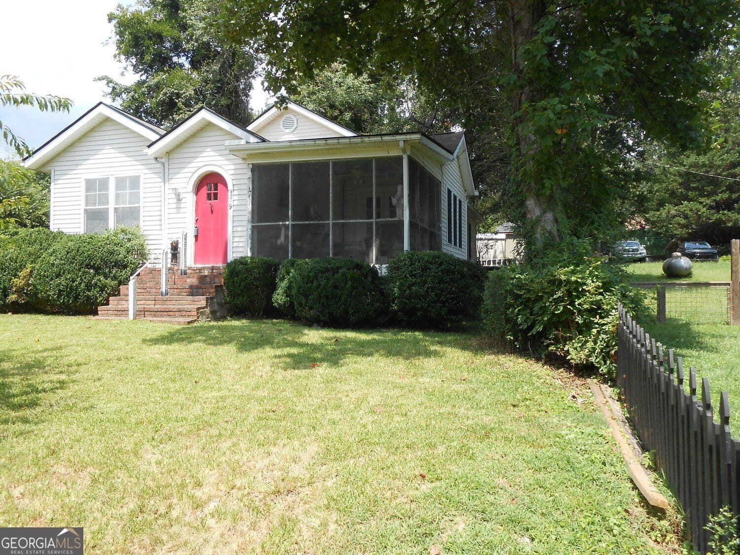 2 bedroom, 2 bathroom, 1,801 sq ft single family residence for sale at 379 Warwoman Road, Clayton, GA 30525 — photo 1 of 23