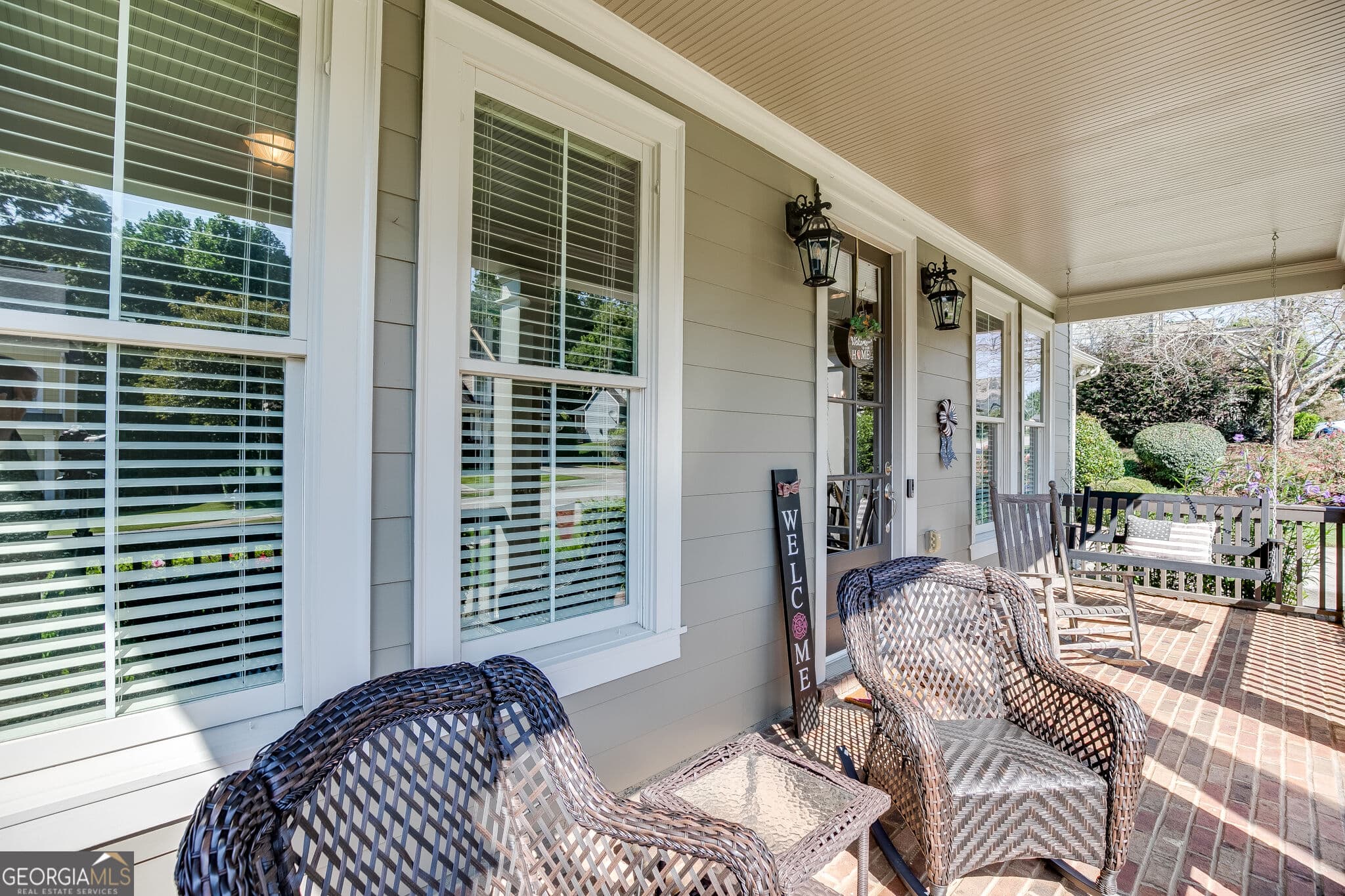 4 bedroom, 3 bathroom, 2,735 sq ft single family residence for sale at 5918 Deer Chase Lane, Hoschton, GA 30548 — photo 4
