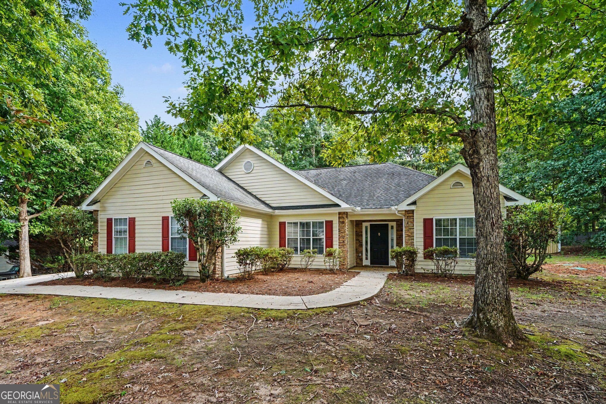 3 bedroom, 2 bathroom, 1,585 sq ft single family residence for sale at 3962 Clairmont Court, Bethlehem, GA 30620 — photo 6
