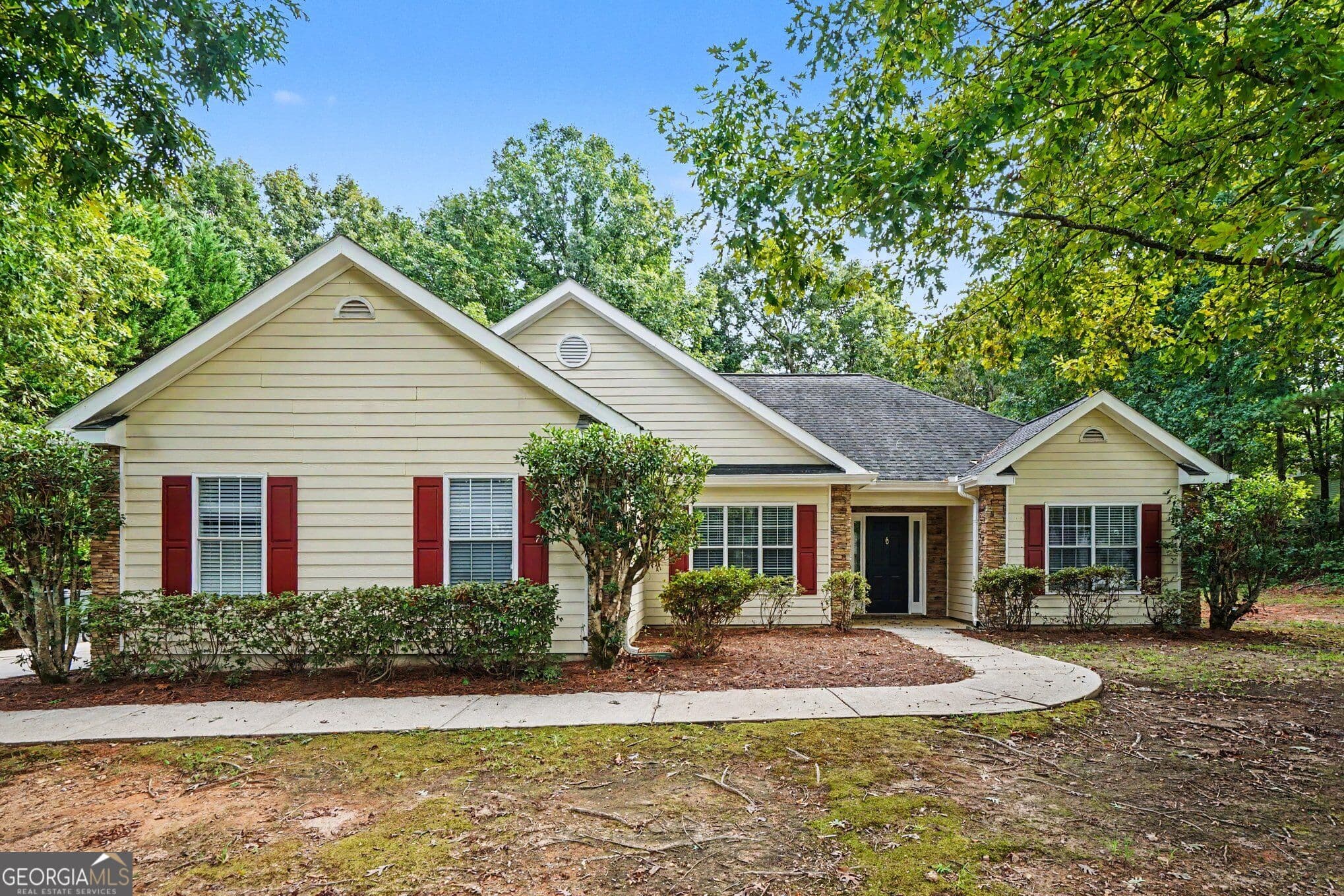 3 bedroom, 2 bathroom, 1,585 sq ft single family residence for sale at 3962 Clairmont Court, Bethlehem, GA 30620 — photo 1 of 31