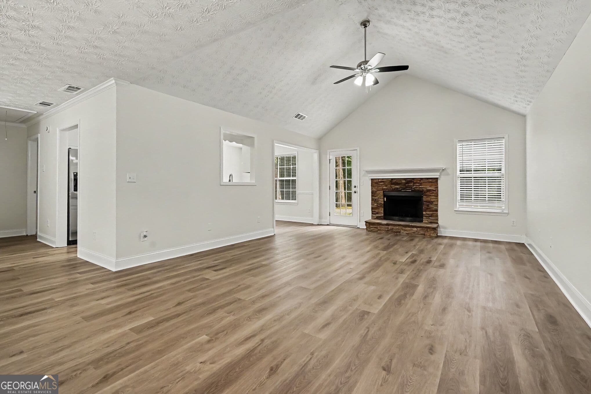 3 bedroom, 2 bathroom, 1,585 sq ft single family residence for sale at 3962 Clairmont Court, Bethlehem, GA 30620 — photo 9