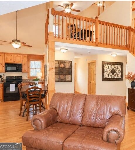 3 bedroom, 3.5 bathroom, 2,429 sq ft cabin,single family residence for sale at 143 Hidden Lake Circle 82, Ellijay, GA 30536 — photo 5