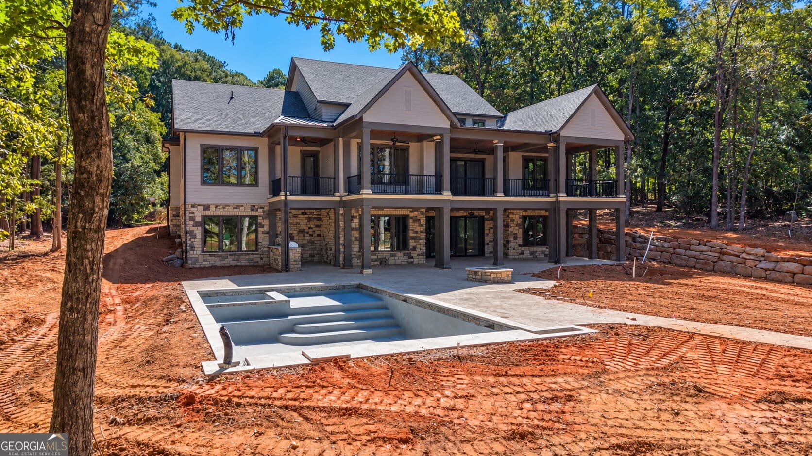 5 bedroom, 6 bathroom, 5,630 sq ft single family residence for sale at 233 Reynolds Drive, Eatonton, GA 31024 — photo 2