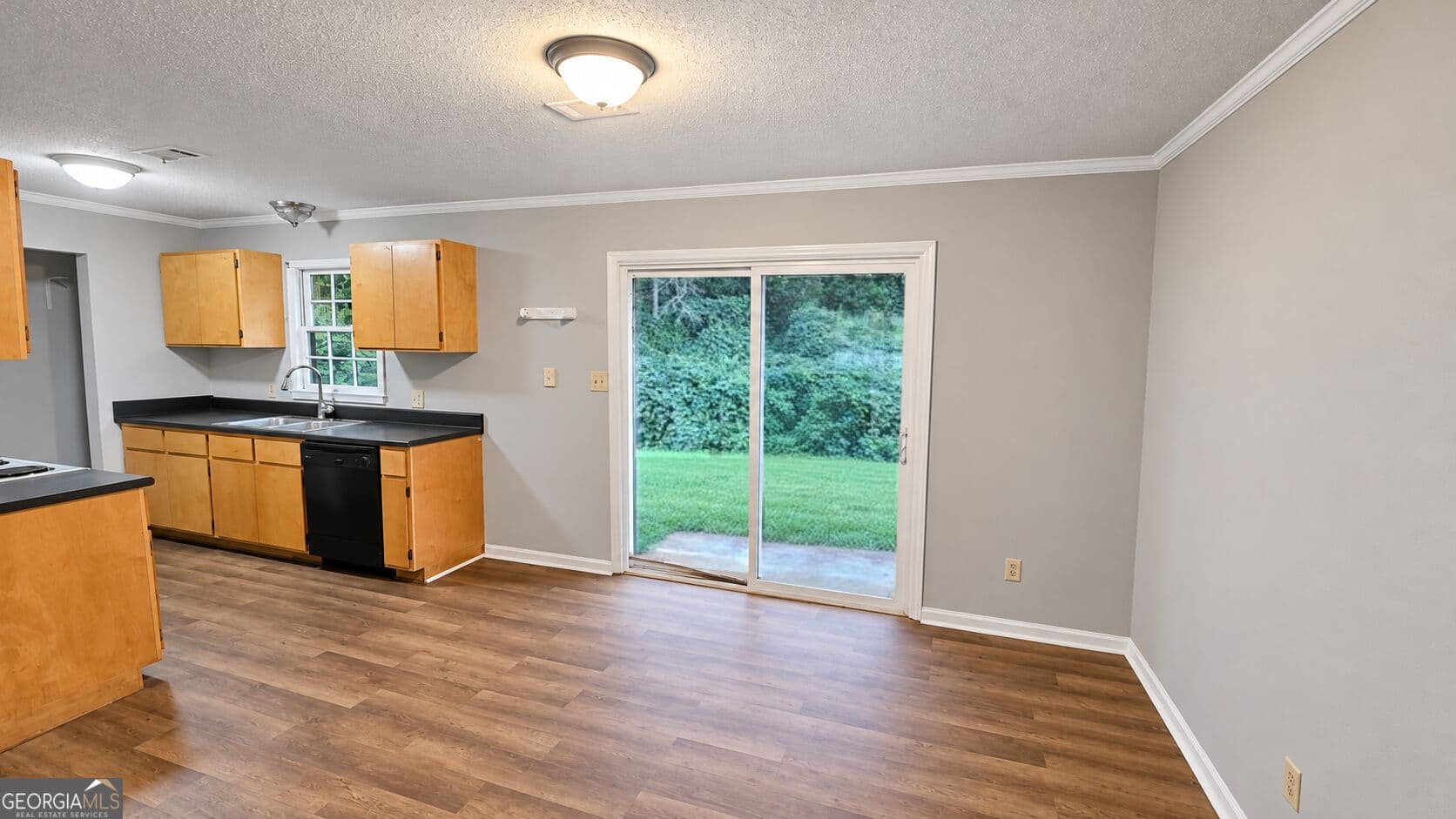 3 bedroom, 2 bathroom, 1,200 sq ft single family residence for sale at 474 W Main Street, Forsyth, GA 31029 — photo 10