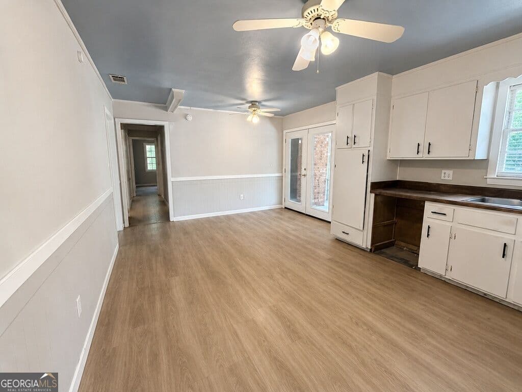 3 bedroom, 2 bathroom, 1,176 sq ft single family residence for sale at 508 Red Oak Drive, Savannah, GA 31419 — photo 6