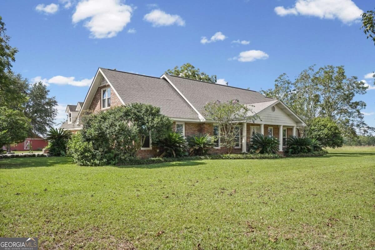 5 bedroom, 4 bathroom, 4,784 sq ft single family residence for sale at 1024 Ten Mile Road, Fitzgerald, GA 31750 — photo 3