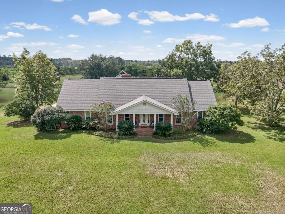 5 bedroom, 4 bathroom, 4,784 sq ft single family residence for sale at 1024 Ten Mile Road, Fitzgerald, GA 31750 — photo 5