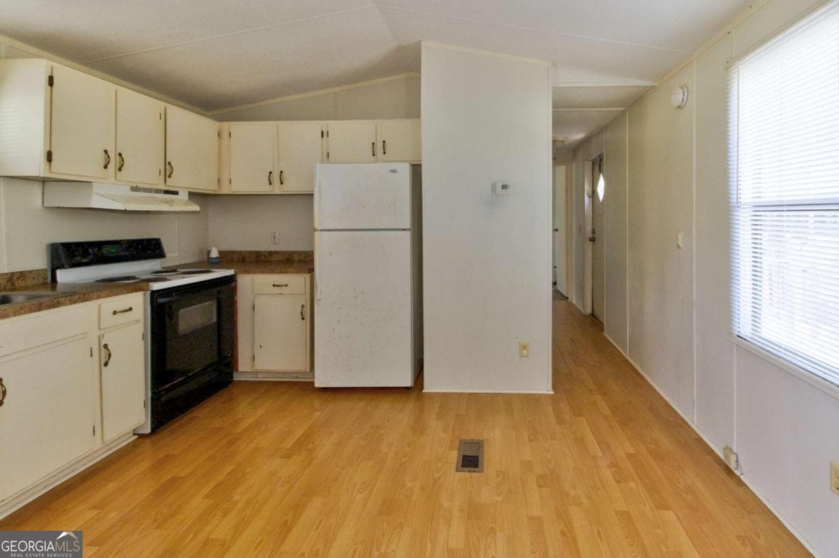 2 bedroom, 2 bathroom manufactured home,single family residence for sale at 3289 LOT B Eldora Road, Ellabell, GA 31308 — photo 6