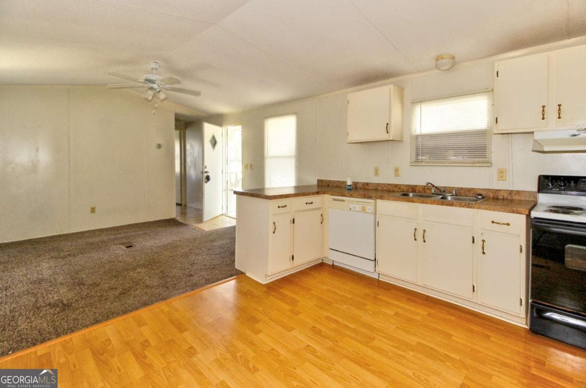 2 bedroom, 2 bathroom manufactured home,single family residence for sale at 3289 LOT B Eldora Road, Ellabell, GA 31308 — photo 8