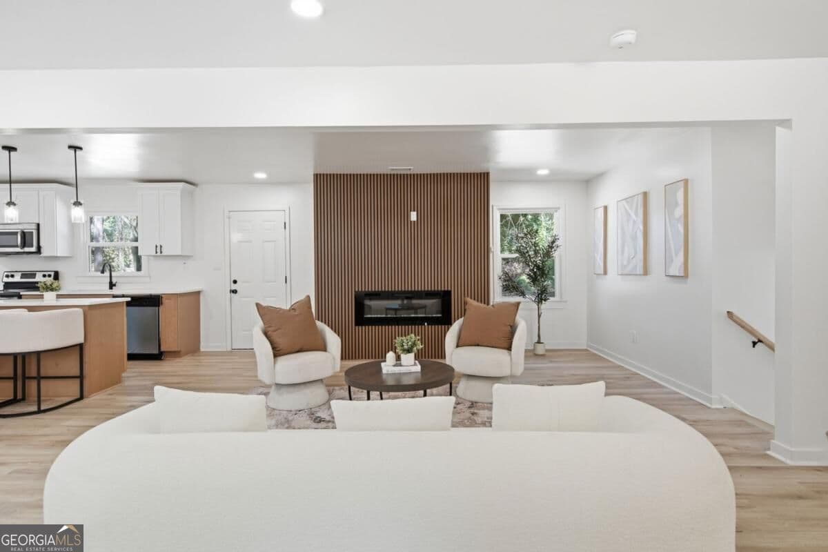 5 bedroom, 3 bathroom, 2,331 sq ft single family residence for sale at 4804 Thompson Mill Road 0, Lithonia, GA 30038 — photo 9