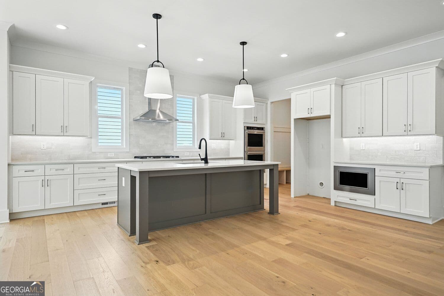 3 bedroom, 2.5 bathroom, 2,066 sq ft single family residence for sale at 1673 Crestridge Drive, Marietta, GA 30067 — photo 7