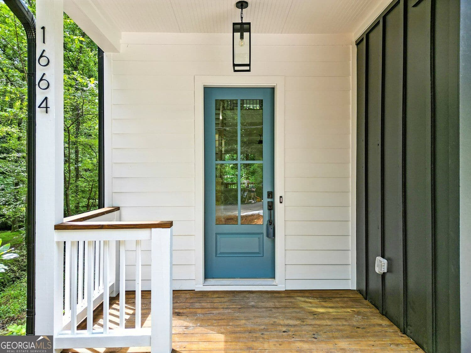 3 bedroom, 2.5 bathroom, 2,066 sq ft single family residence for sale at 1673 Crestridge Drive, Marietta, GA 30067 — photo 3