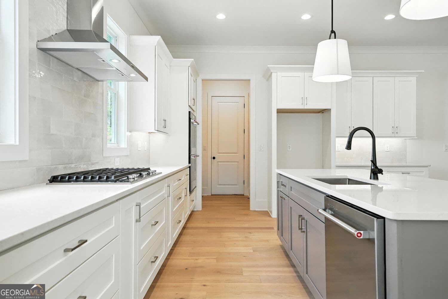 3 bedroom, 2.5 bathroom, 2,066 sq ft single family residence for sale at 1673 Crestridge Drive, Marietta, GA 30067 — photo 9