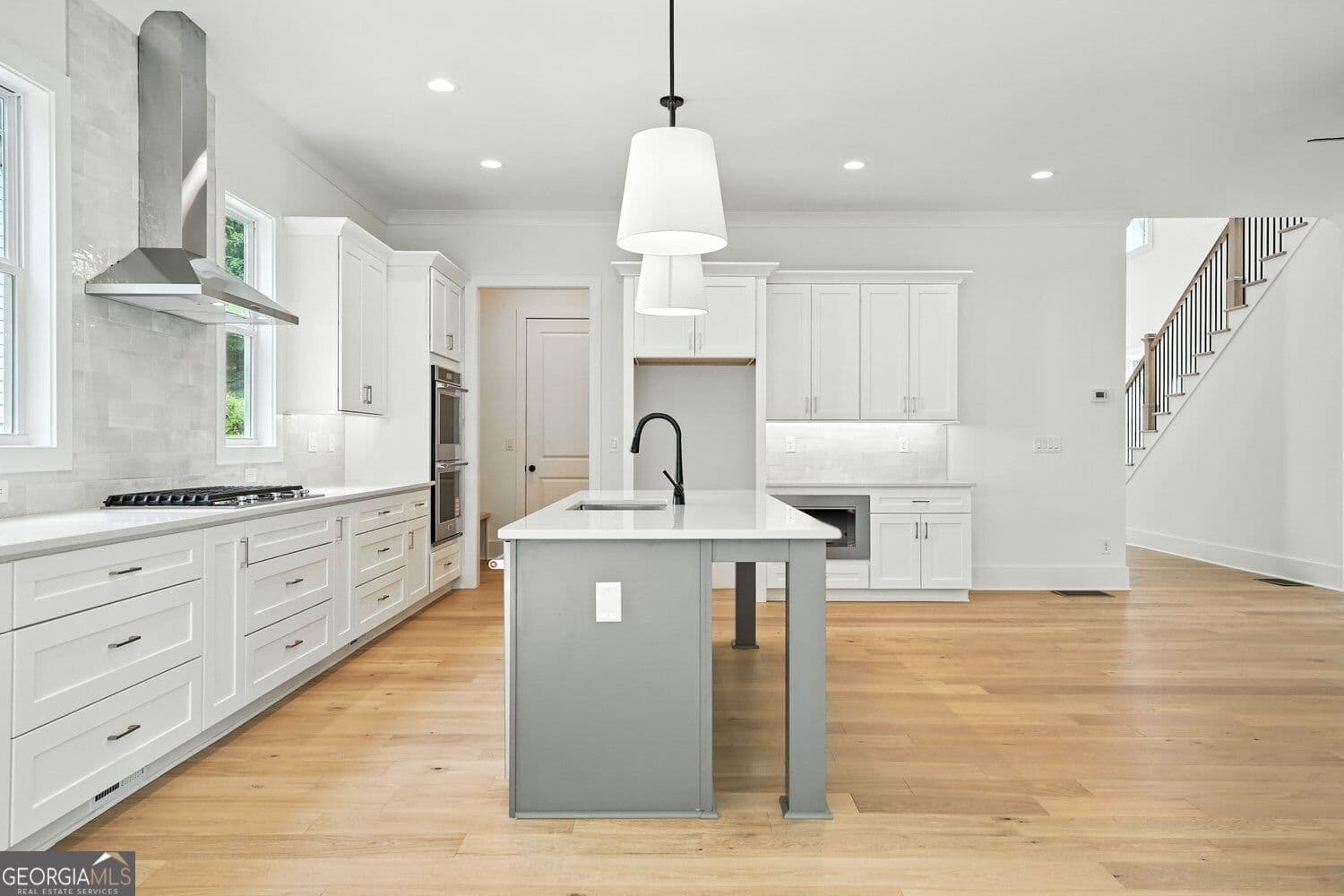3 bedroom, 2.5 bathroom, 2,066 sq ft single family residence for sale at 1673 Crestridge Drive, Marietta, GA 30067 — photo 8