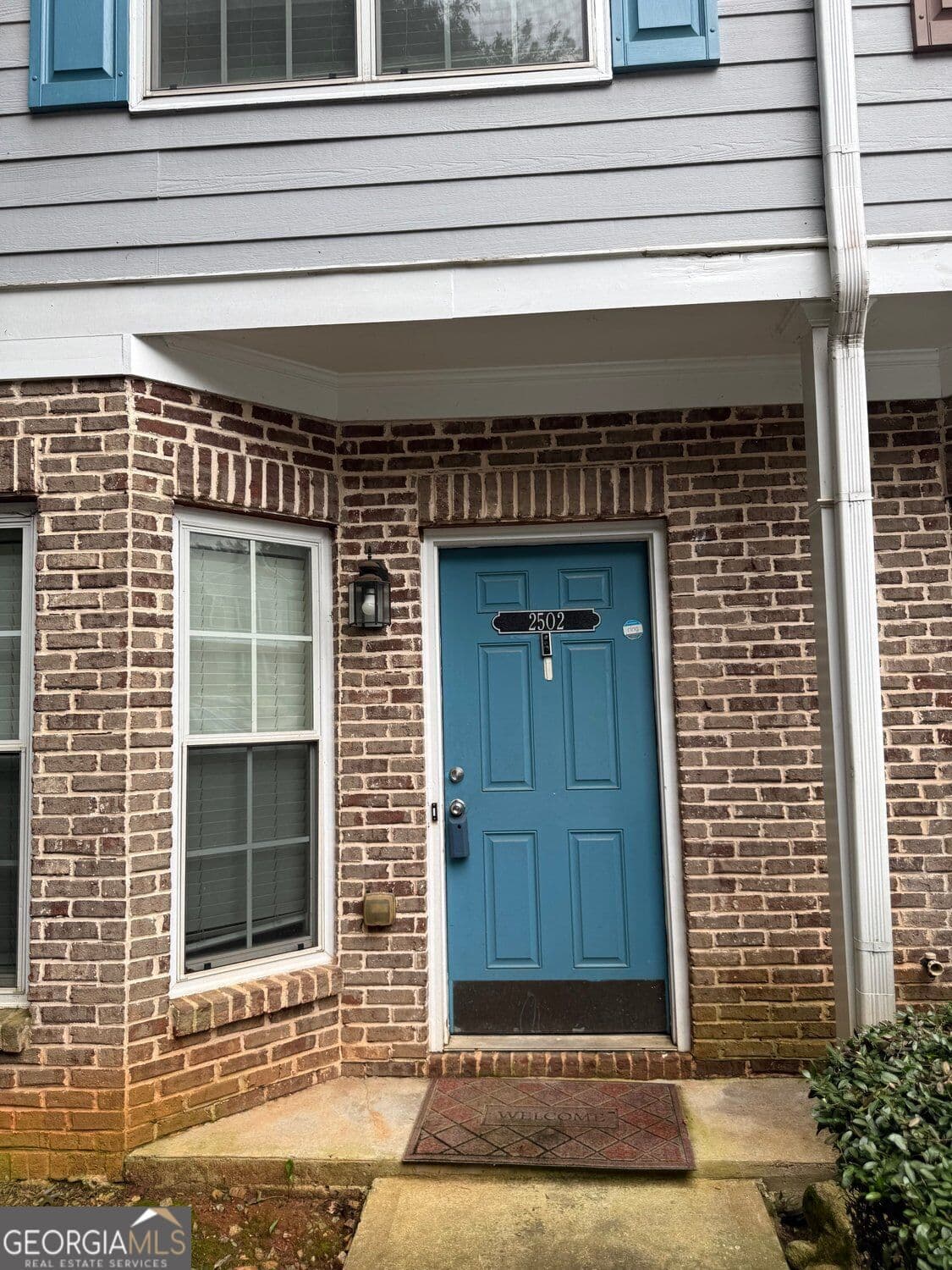 3 bedroom, 2.5 bathroom, 1,304 sq ft condominium for sale at 2502 Walden Lake Drive, Decatur, GA 30035 — photo 2