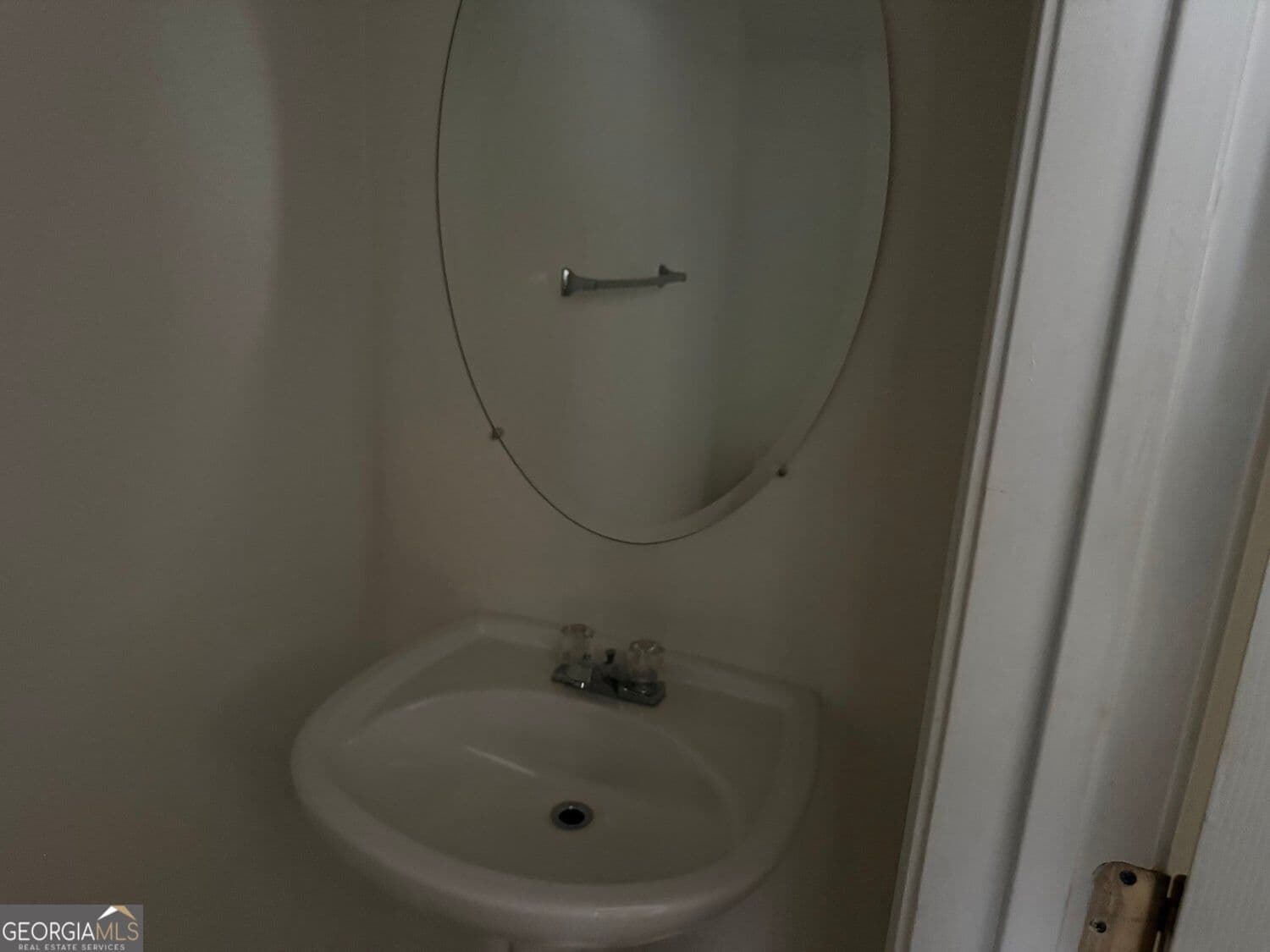 3 bedroom, 2.5 bathroom, 1,304 sq ft condominium for sale at 2502 Walden Lake Drive, Decatur, GA 30035 — photo 6