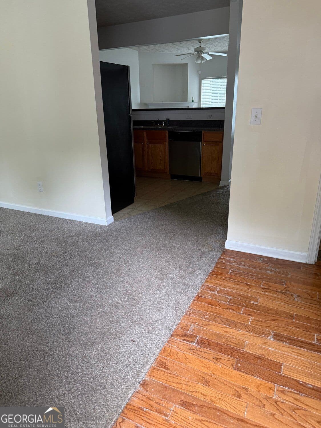 3 bedroom, 2.5 bathroom, 1,304 sq ft condominium for sale at 2502 Walden Lake Drive, Decatur, GA 30035 — photo 9