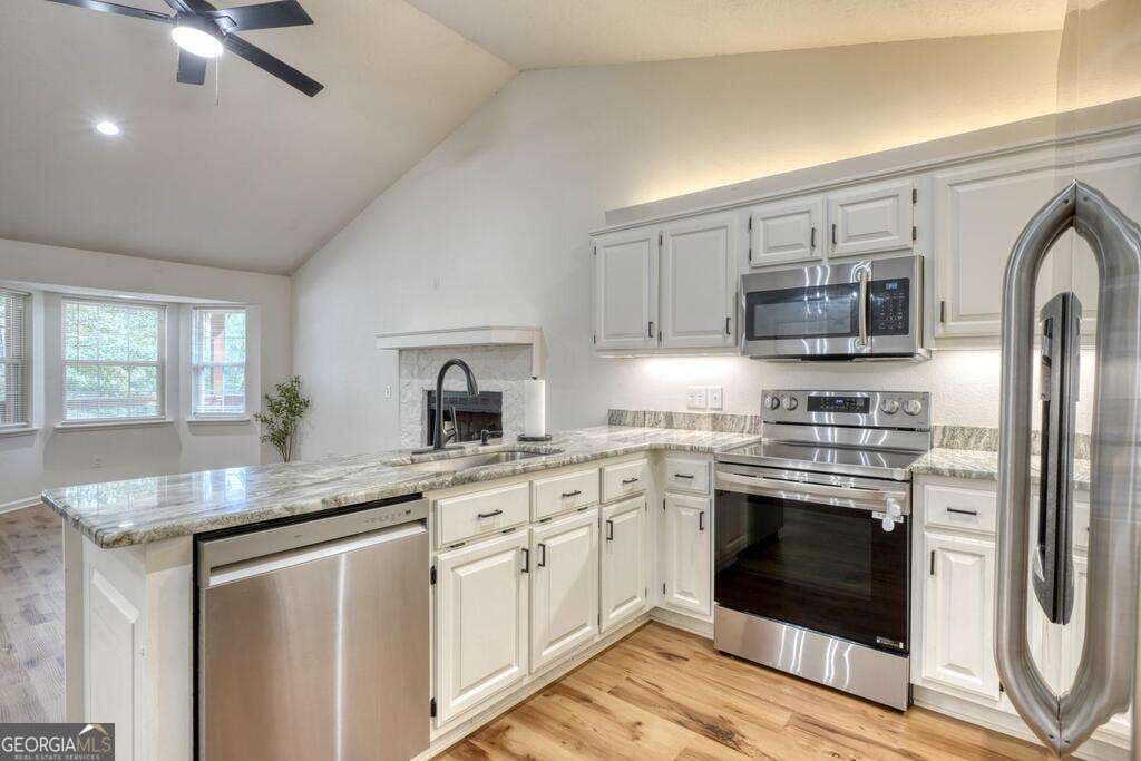 3 bedroom, 3 bathroom, 2,580 sq ft single family residence for sale at 754 Honeysuckle Lane, Blairsville, GA 30512 — photo 2