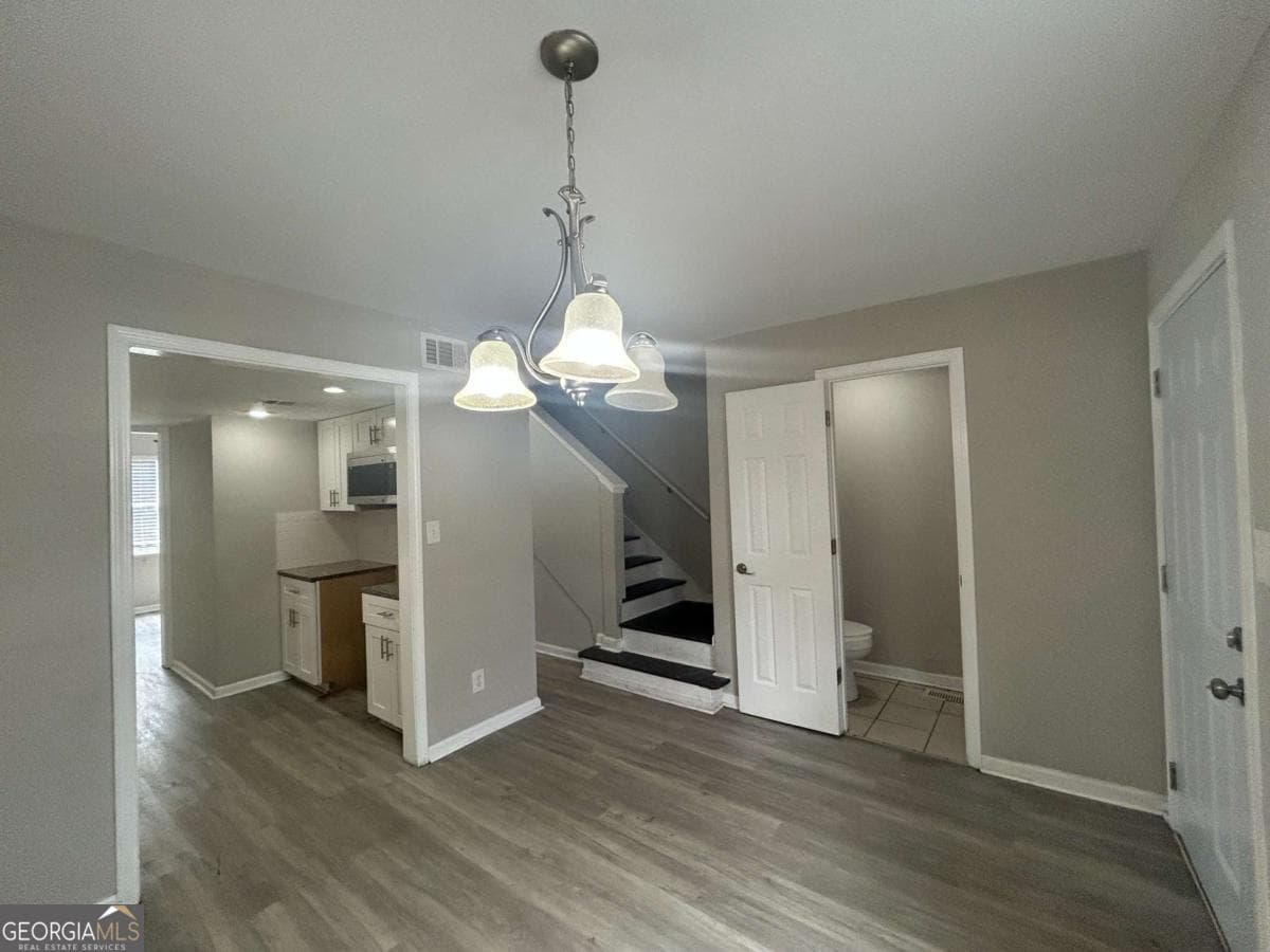 2 bedroom, 2.5 bathroom, 1,728 sq ft townhouse for sale at 2604 Campbellton Road H4, Atlanta, GA 30311 — photo 4