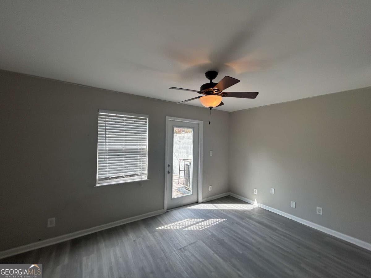 2 bedroom, 2.5 bathroom, 1,728 sq ft townhouse for sale at 2604 Campbellton Road H4, Atlanta, GA 30311 — photo 8