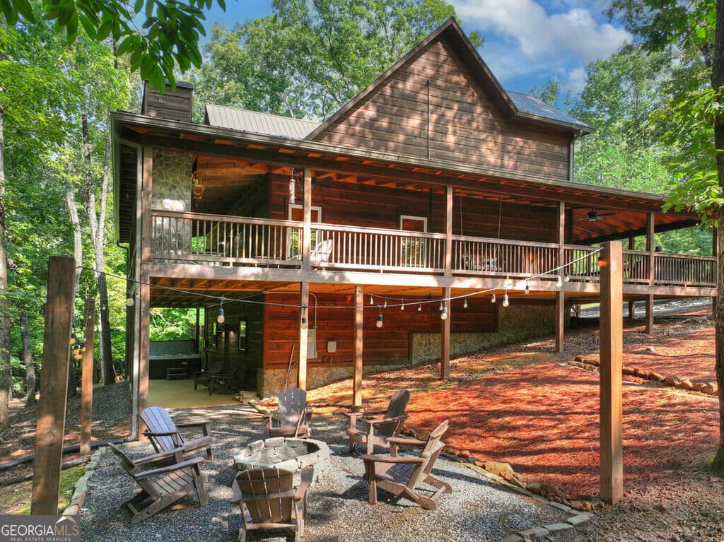 4 bedroom, 3 bathroom, 3,366 sq ft cabin,single family residence for sale at 467 Logan Drive, Mineral Bluff, GA 30559 — photo 4