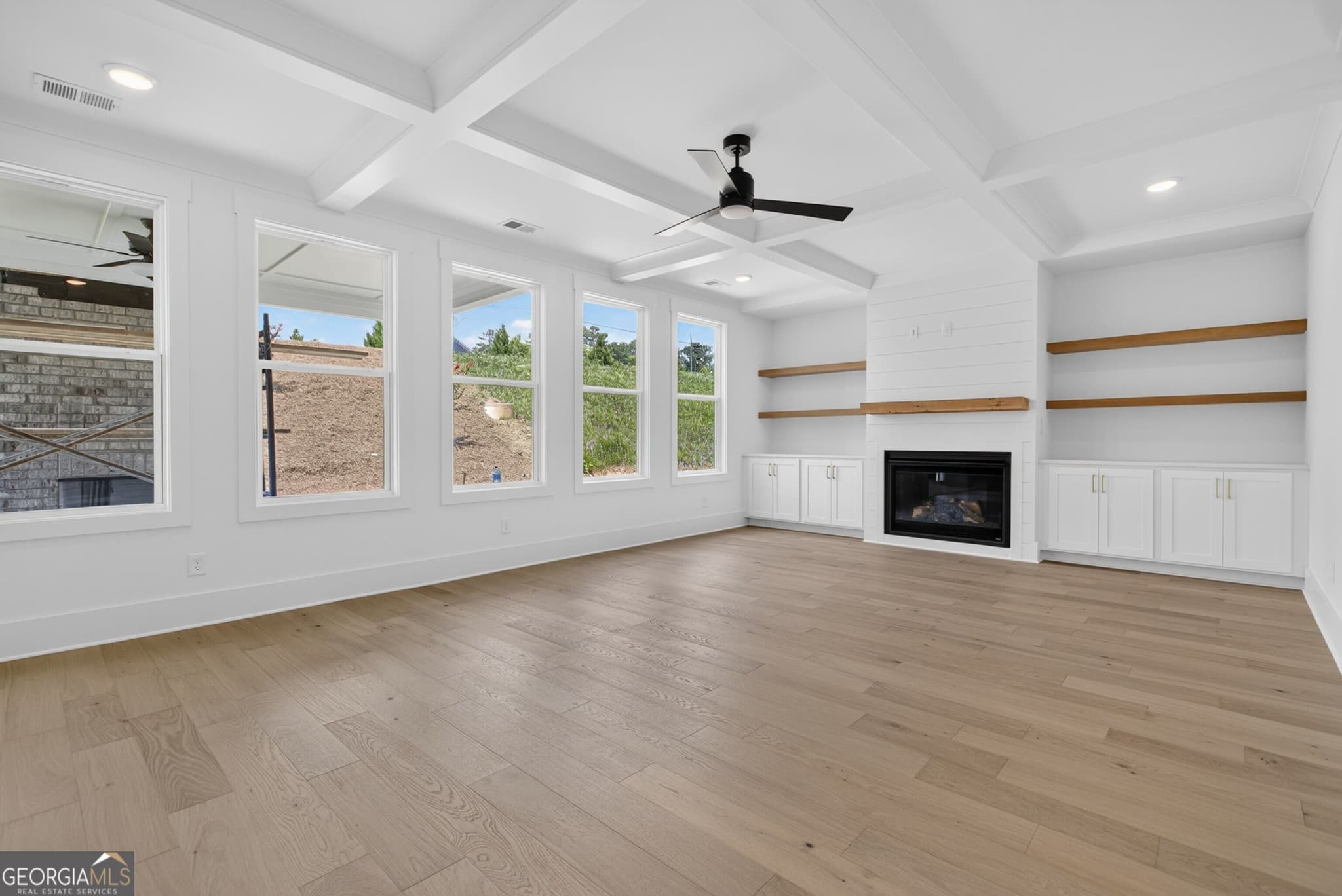 5 bedroom, 4.5 bathroom, 3,034 sq ft single family residence for sale at 5591 Meadowstone Walk, Kennesaw, GA 30152 — photo 6