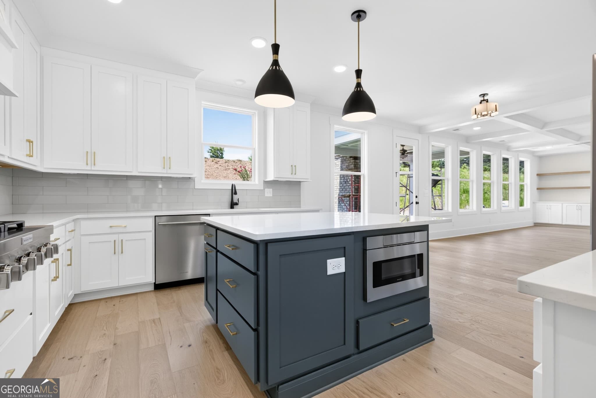 5 bedroom, 4.5 bathroom, 3,034 sq ft single family residence for sale at 5591 Meadowstone Walk, Kennesaw, GA 30152 — photo 10