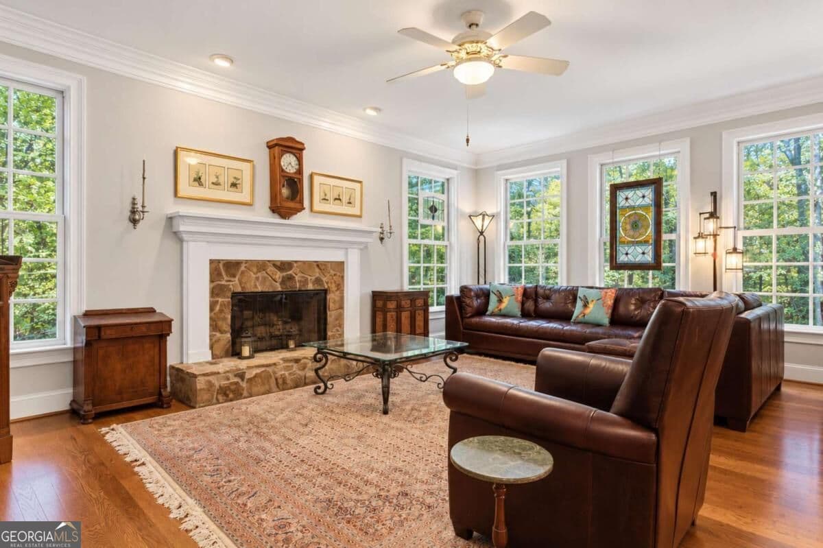 4 bedroom, 3.5 bathroom, 2,844 sq ft single family residence for sale at 5475 Hampstead Way, Johns Creek, GA 30097 — photo 2