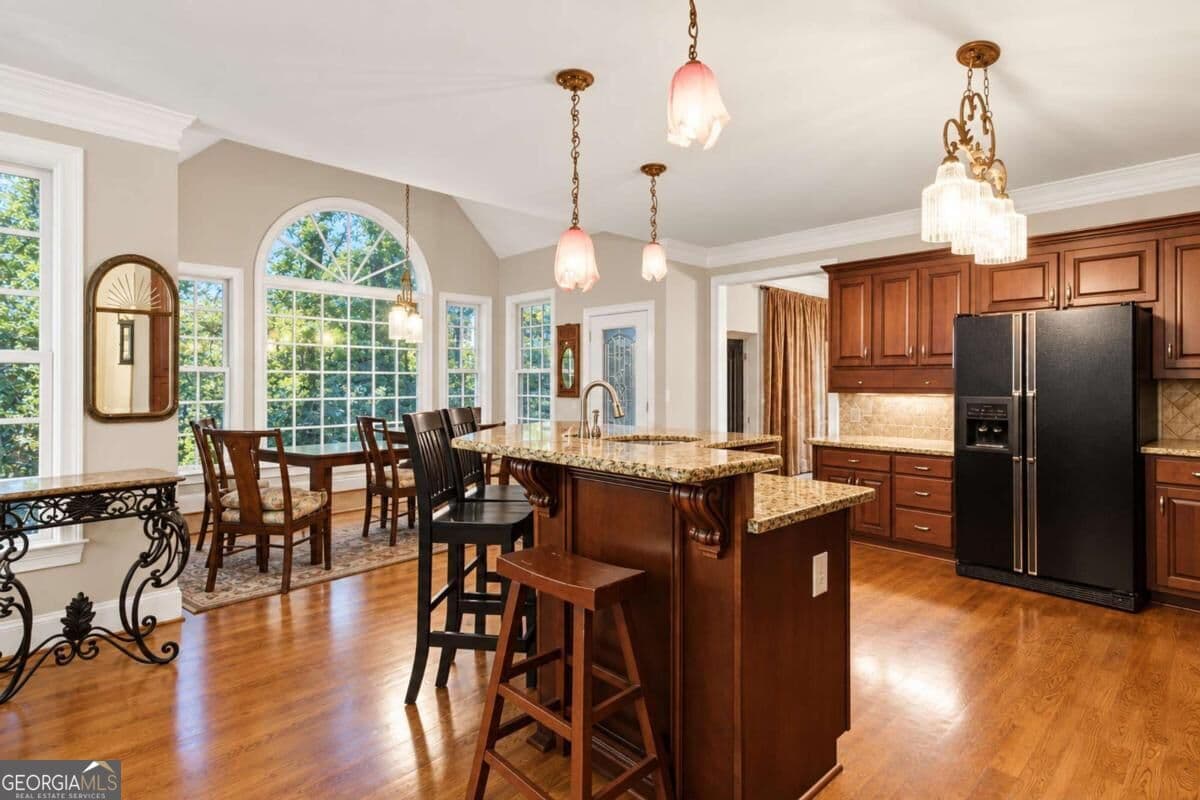 4 bedroom, 3.5 bathroom, 2,844 sq ft single family residence for sale at 5475 Hampstead Way, Johns Creek, GA 30097 — photo 3