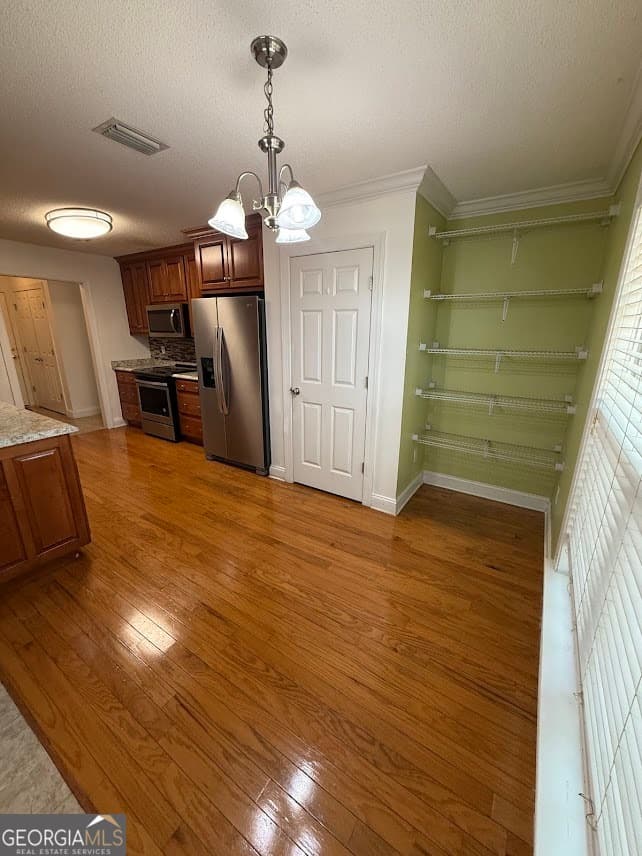 3 bedroom, 2 bathroom, 1,836 sq ft single family residence for sale at 3833 Chris Circle, Valdosta, GA 31605 — photo 8
