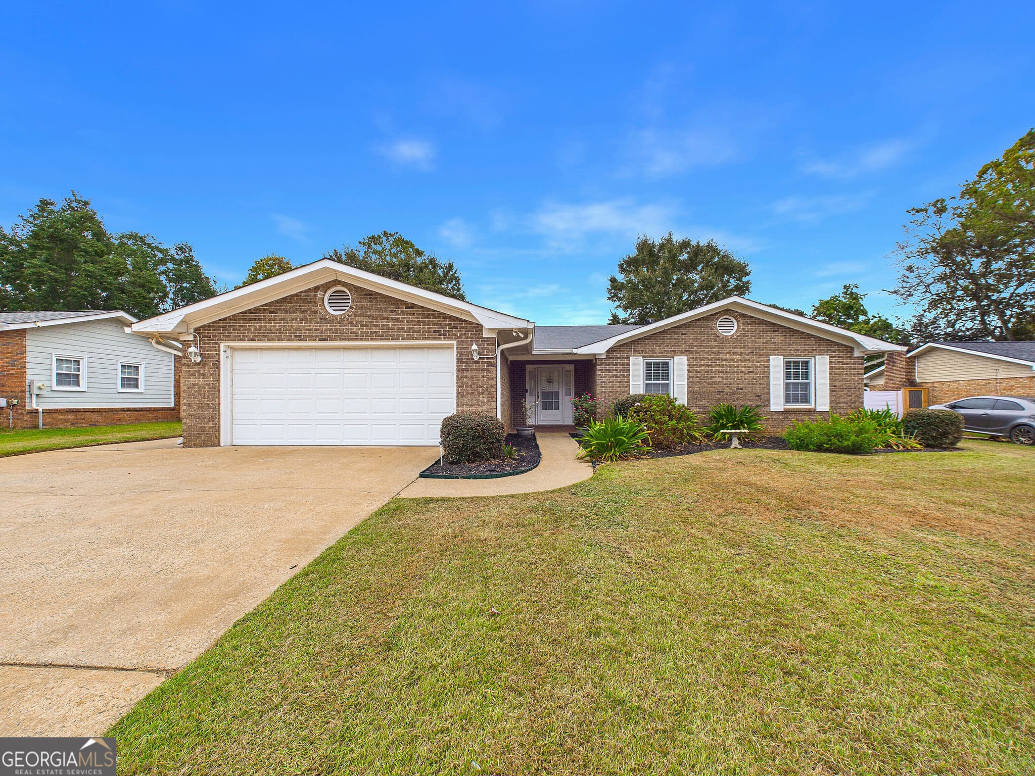 3 bedroom, 2 bathroom, 1,163 sq ft single family residence for sale at 204 Scarborough Road, Centerville, GA 31028