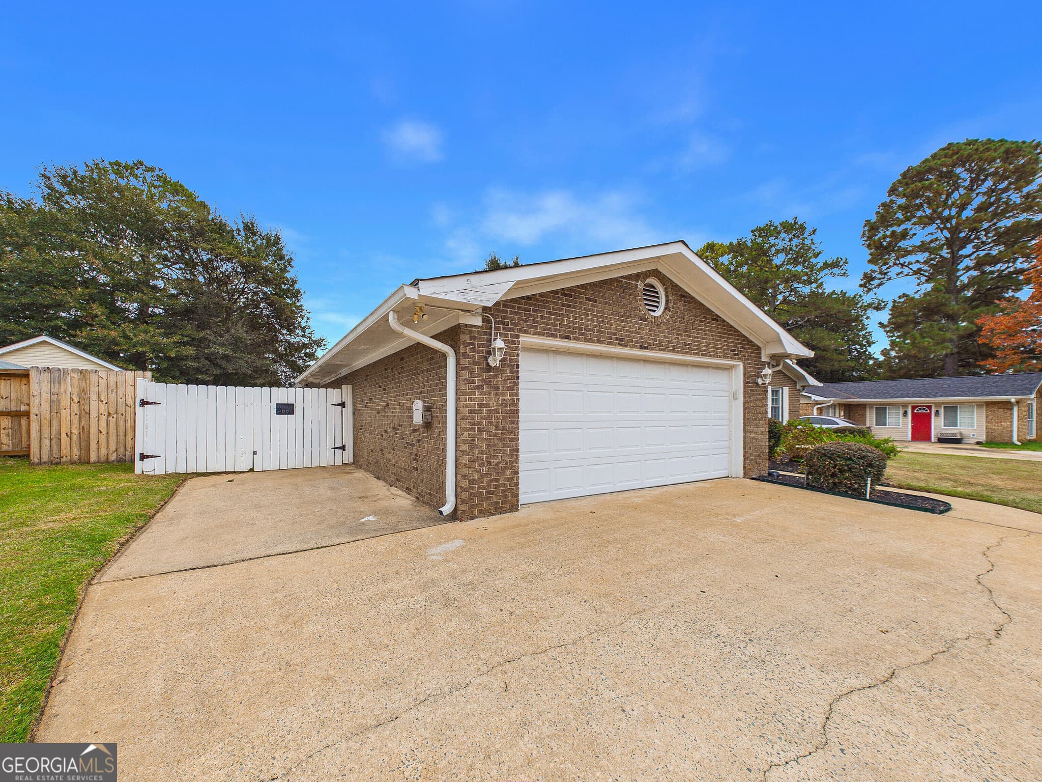 3 bedroom, 2 bathroom, 1,163 sq ft single family residence for sale at 204 Scarborough Road, Centerville, GA 31028 — photo 5