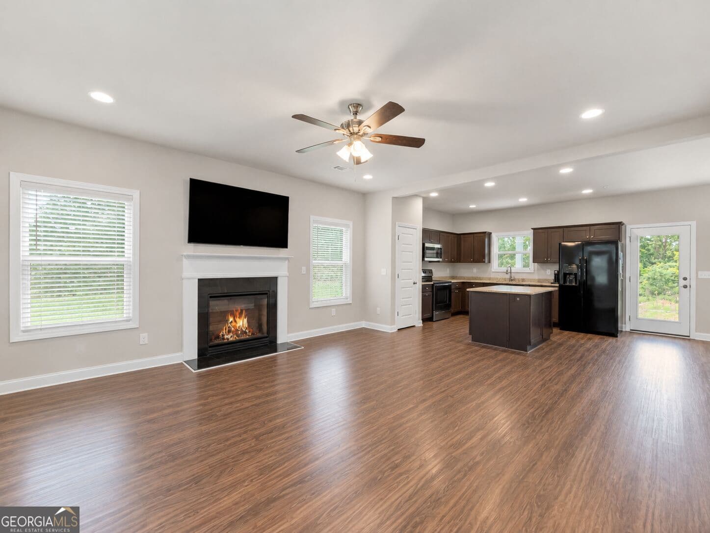 4 bedroom, 2.5 bathroom, 2,360 sq ft single family residence for sale at 553 Old Union Gin Road, Forsyth, GA 31029 — photo 6