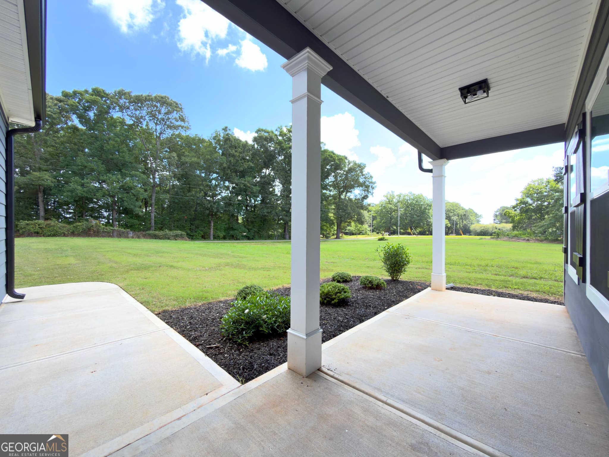 4 bedroom, 2.5 bathroom, 2,360 sq ft single family residence for sale at 553 Old Union Gin Road, Forsyth, GA 31029 — photo 4