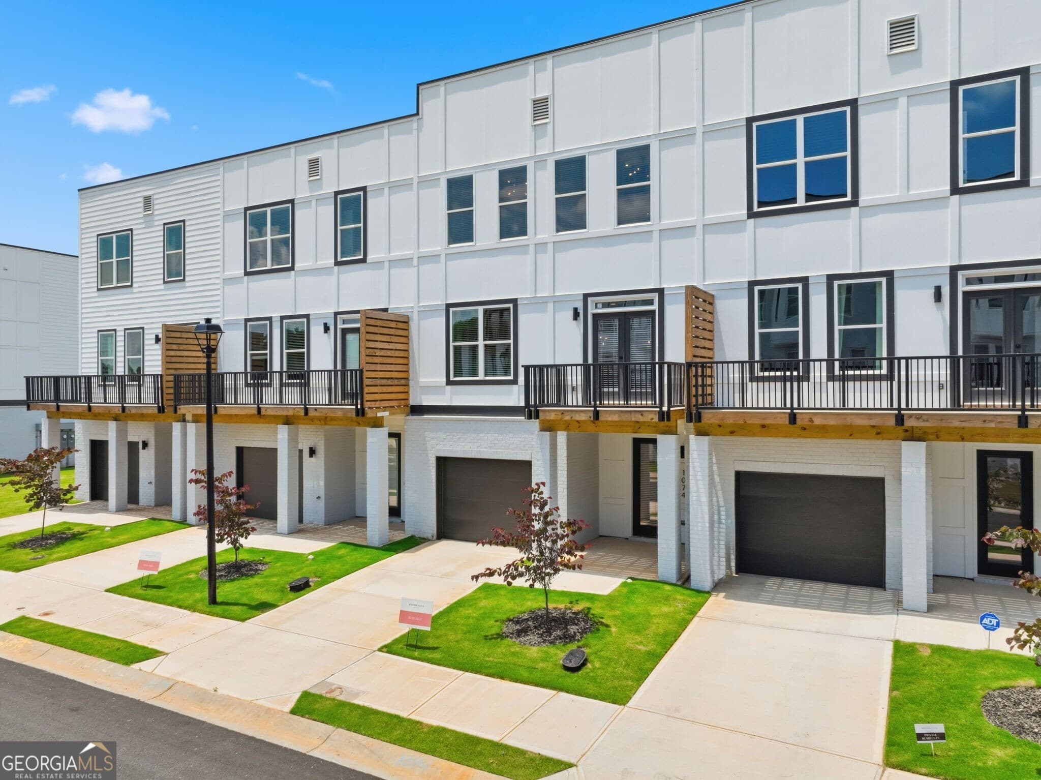 5 bedroom, 4 bathroom, 2,716 sq ft townhouse for sale at 1066 Glen Opal Drive, Decatur, GA 30032 — photo 7