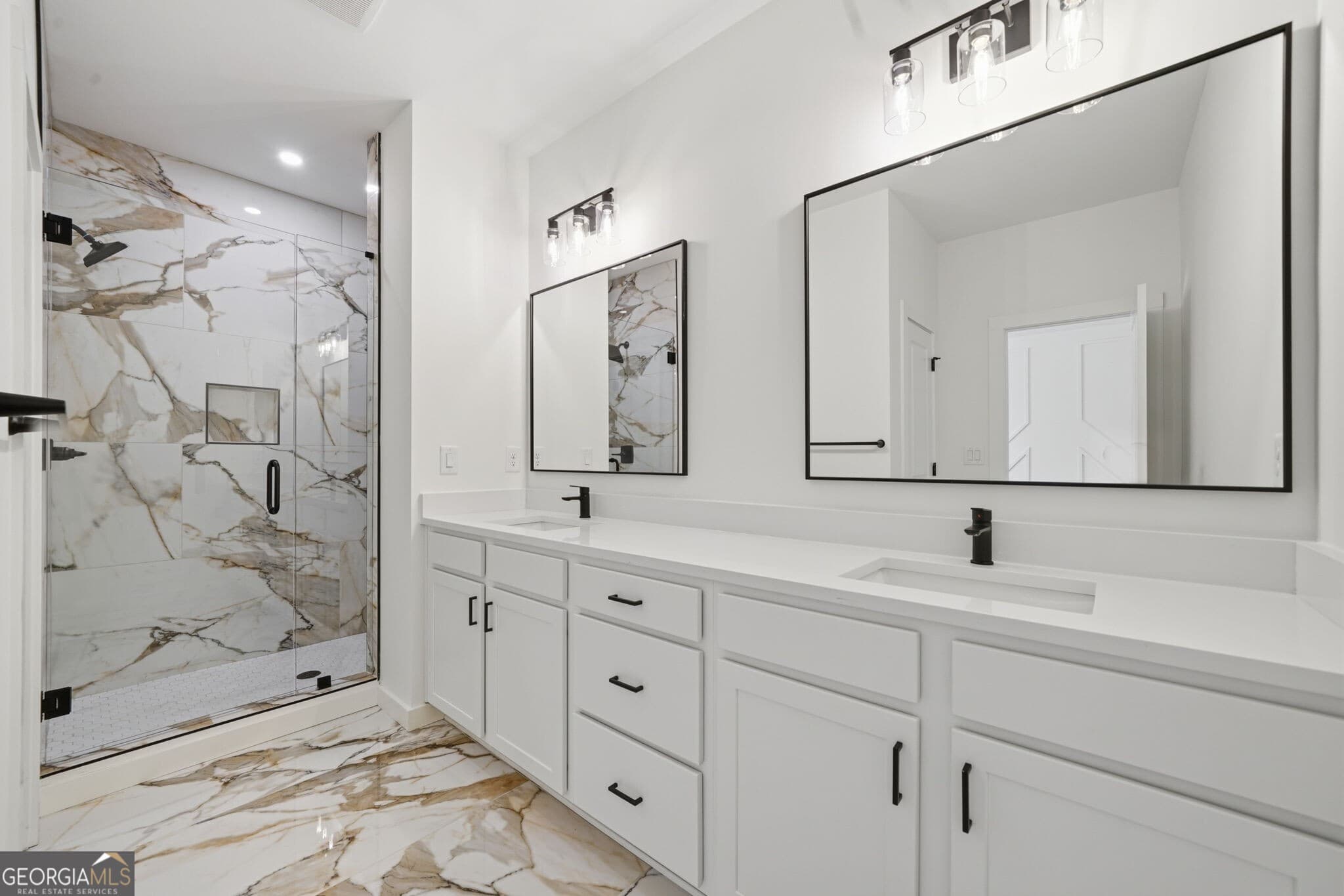 5 bedroom, 4 bathroom, 2,716 sq ft townhouse for sale at 1066 Glen Opal Drive, Decatur, GA 30032 — photo 5