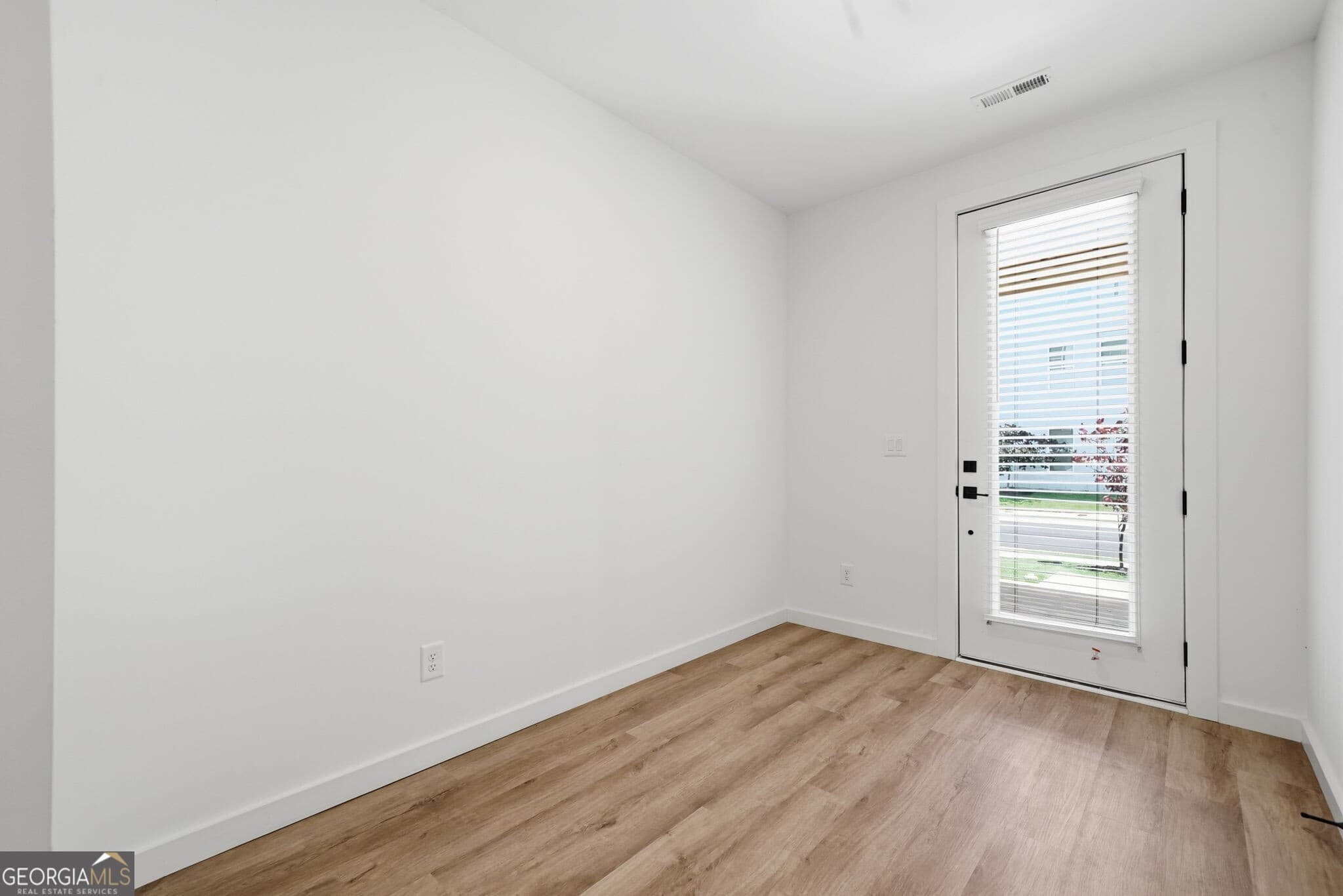 5 bedroom, 4 bathroom, 2,716 sq ft townhouse for sale at 1066 Glen Opal Drive, Decatur, GA 30032 — photo 9