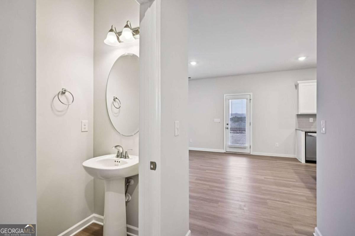 5 bedroom, 3.5 bathroom, 2,395 sq ft single family residence for sale at 395 Cedar Wood Trace, Winder, GA 30680 — photo 7