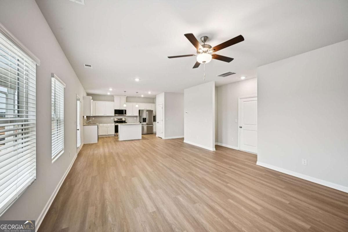 5 bedroom, 3.5 bathroom, 2,395 sq ft single family residence for sale at 395 Cedar Wood Trace, Winder, GA 30680 — photo 10