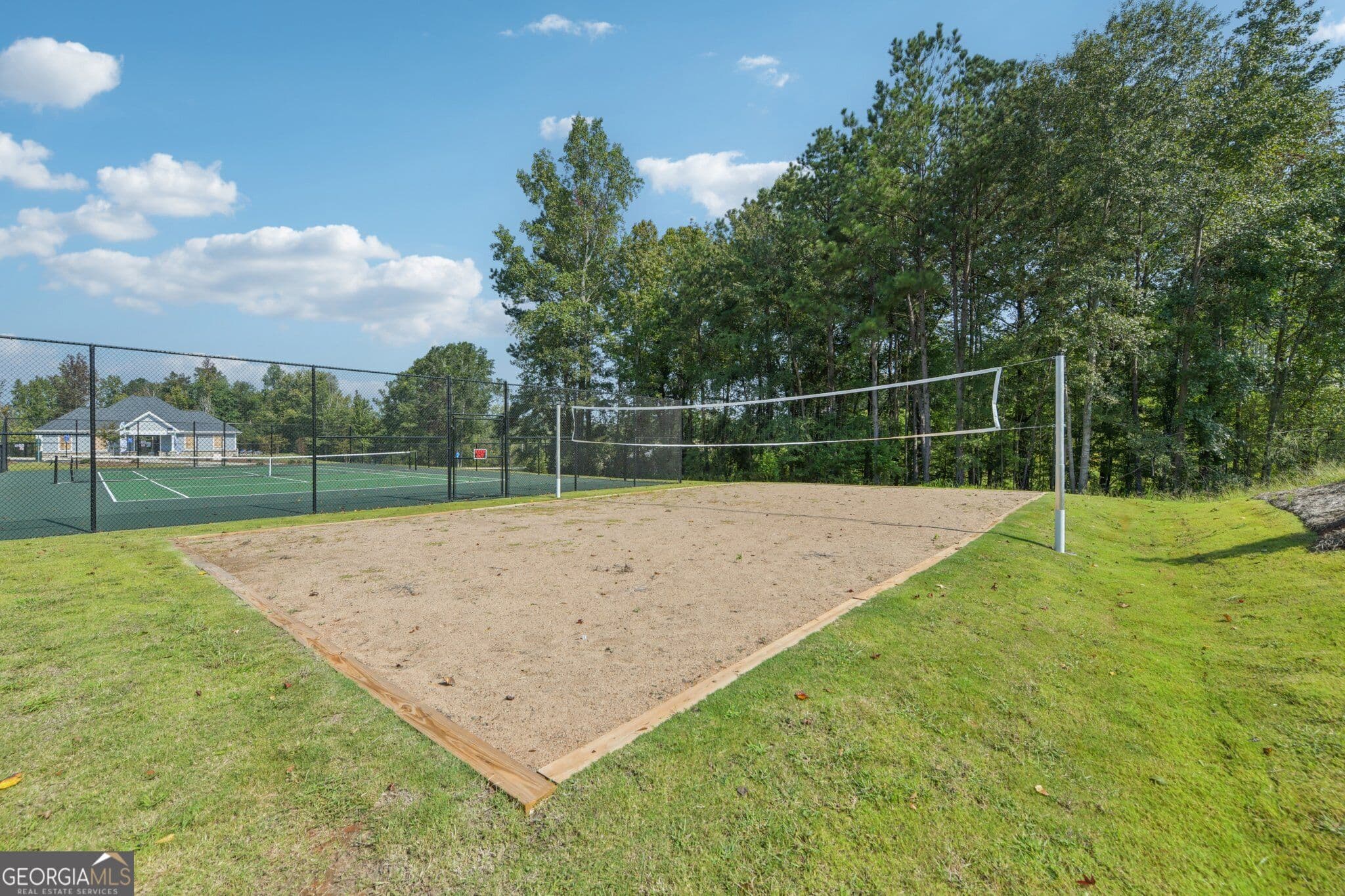 5 bedroom, 3.5 bathroom, 2,395 sq ft single family residence for sale at 395 Cedar Wood Trace, Winder, GA 30680 — photo 4