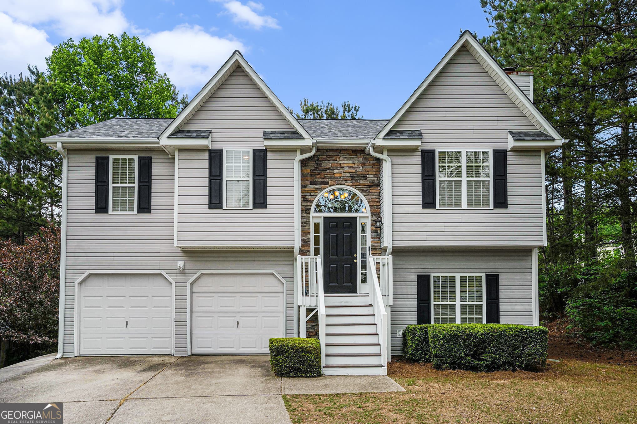 4 bedroom, 3 bathroom, 1,626 sq ft single family residence sold at 7832 Cambridge Drive, Douglasville, GA 30134