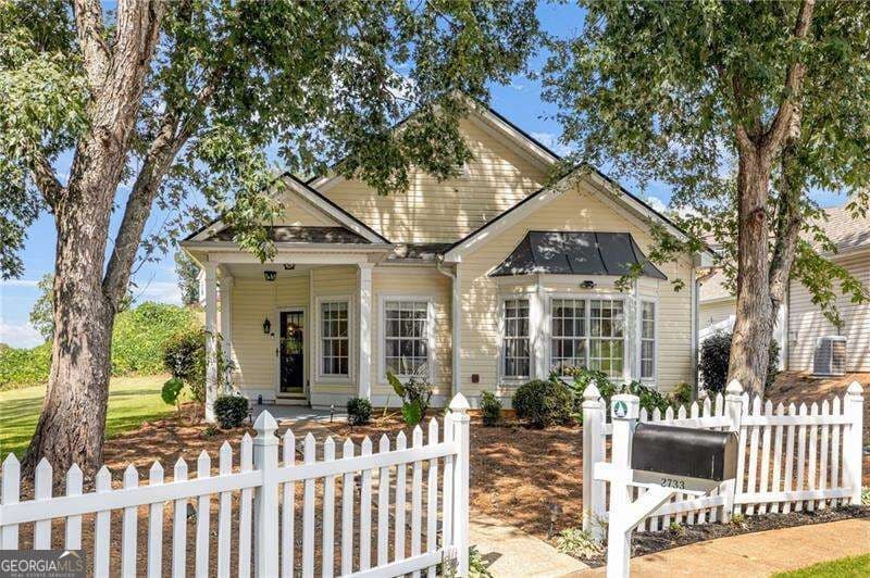 3 bedroom, 3 bathroom, 1,817 sq ft single family residence for sale at 2733 Nautical Way, Villa Rica, GA 30180 — photo 1 of 30