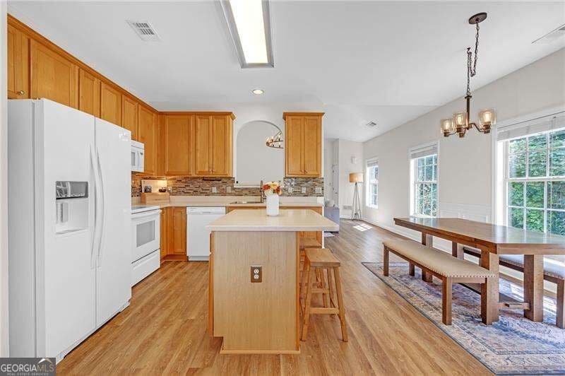 3 bedroom, 3 bathroom, 1,817 sq ft single family residence for sale at 2733 Nautical Way, Villa Rica, GA 30180 — photo 9
