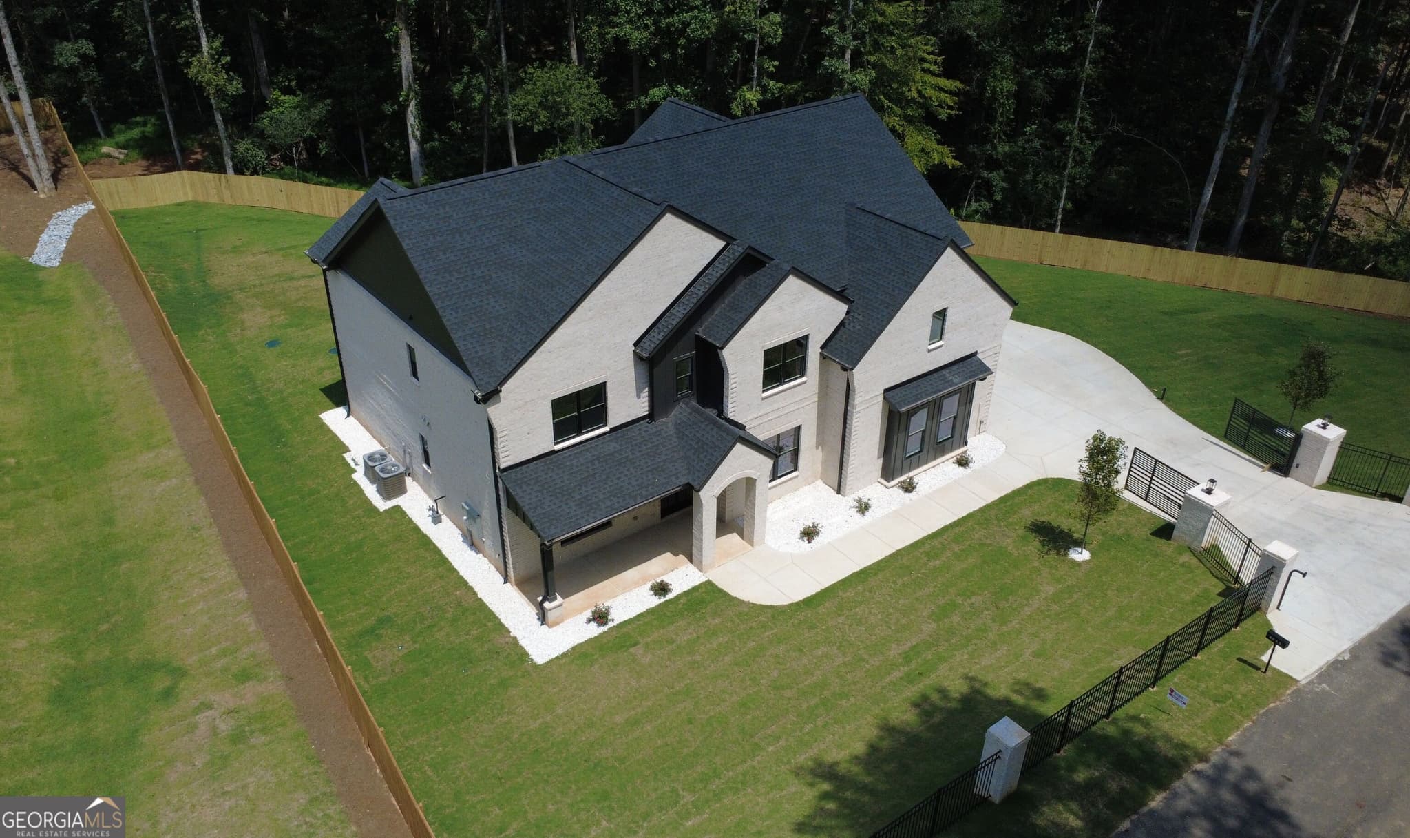 5 bedroom, 5.5 bathroom, 4,800 sq ft single family residence for sale at 1560 Ewing Chapel Road, Dacula, GA 30019