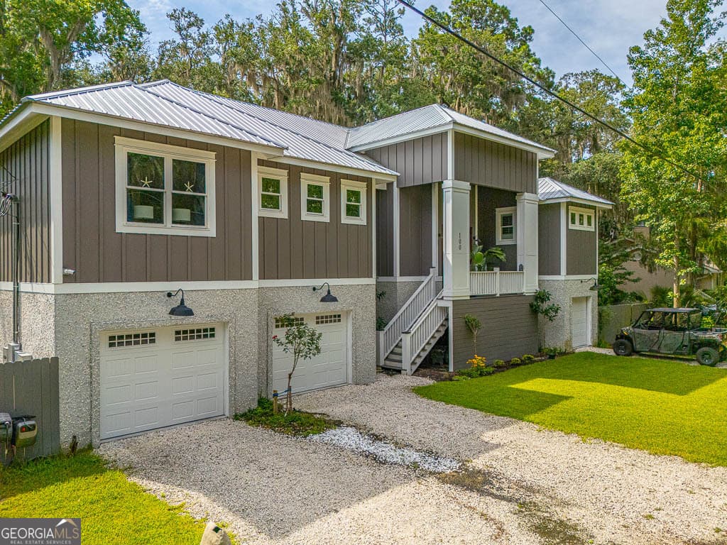3 bedroom, 3.5 bathroom, 3,200 sq ft single family residence for sale at 100 Virginia, St. Simons, GA 31522 — photo 2
