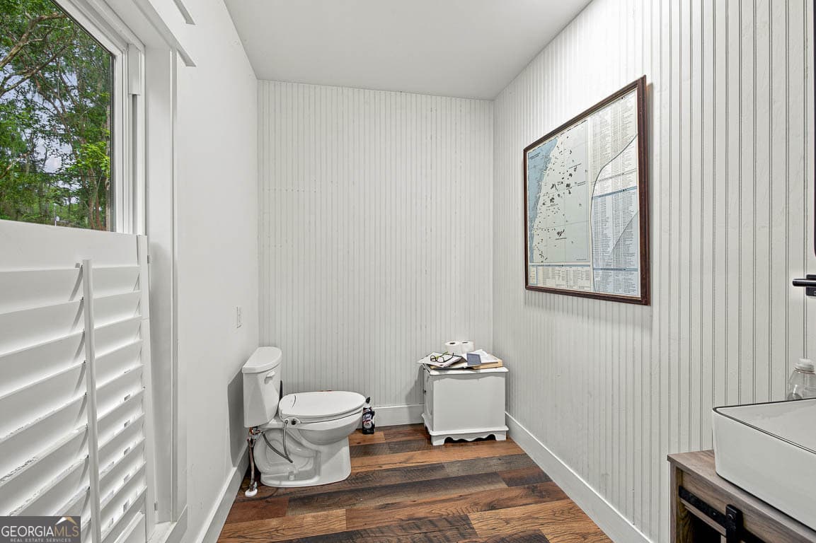 3 bedroom, 3.5 bathroom, 3,200 sq ft single family residence for sale at 100 Virginia, St. Simons, GA 31522 — photo 8