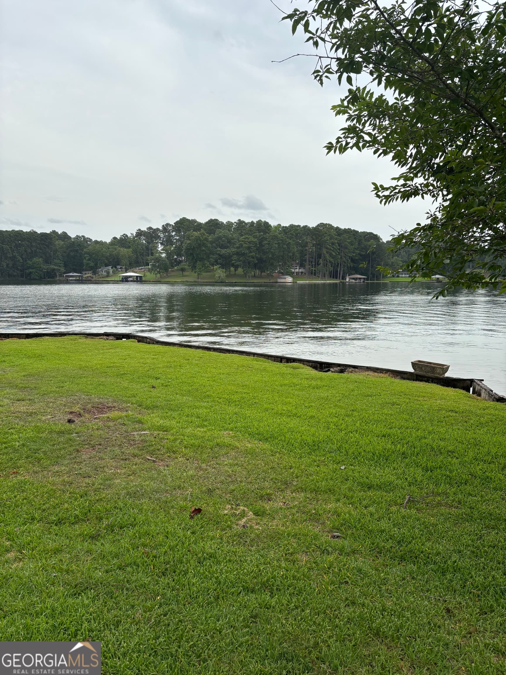 3 bedroom, 2 bathroom, 1,661 sq ft single family residence for sale at 207A Lakeshore Circle, Milledgeville, GA 31061 — photo 7